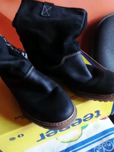 Botas negras de gamuza - miniatura 4
