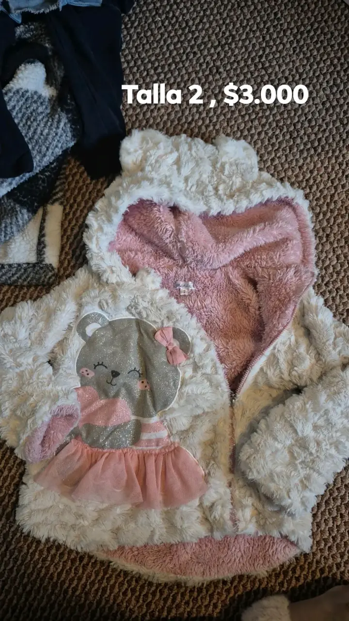 Abrigo polar de niña con capucha