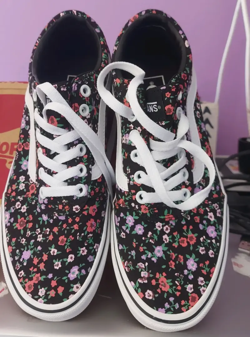 Zapatillas VANS floreadas - 1