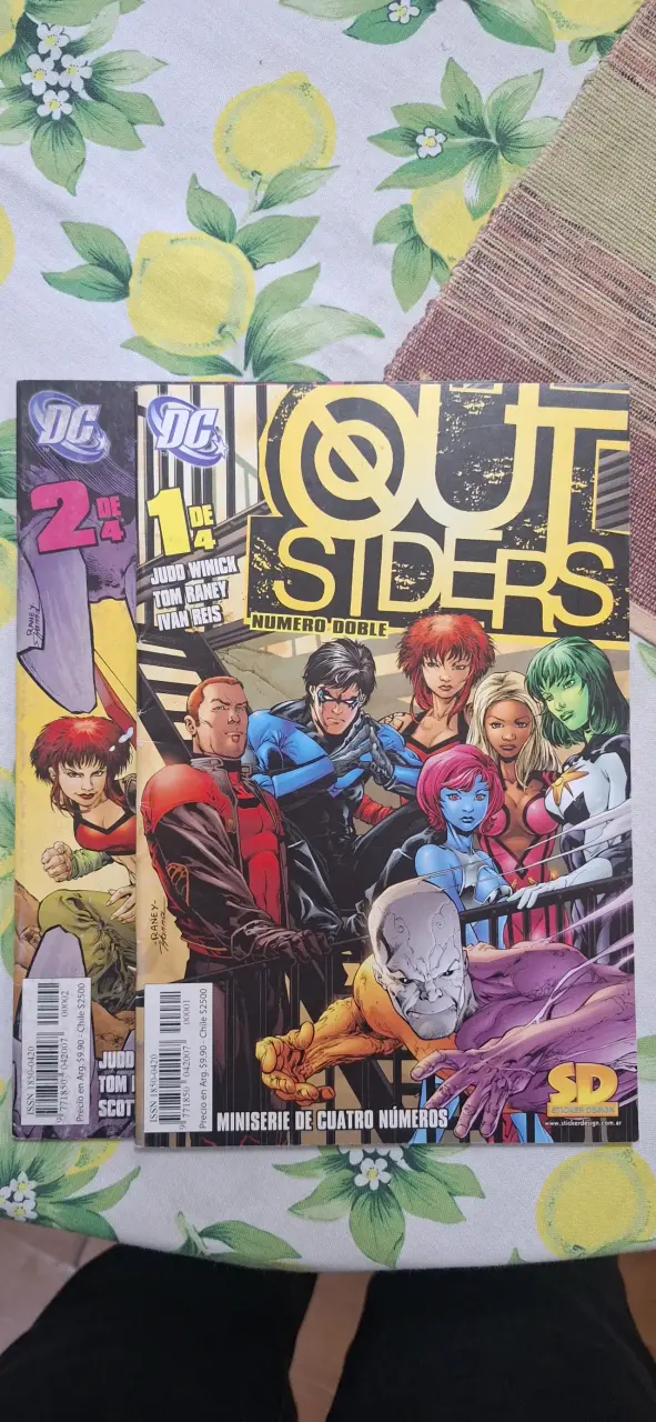 Comics Outsiders DC