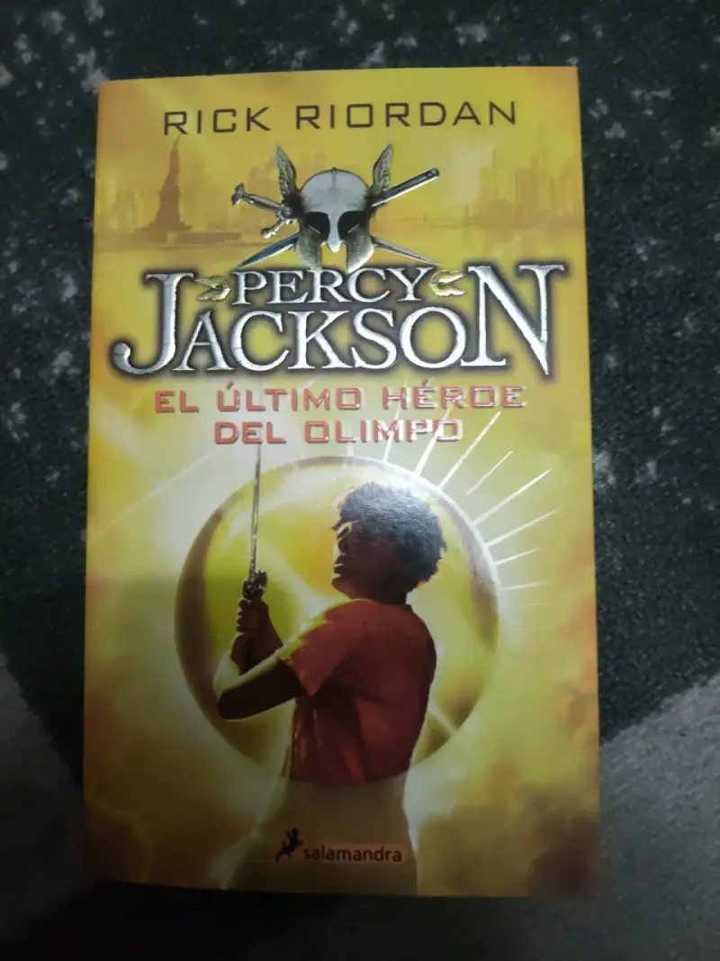 Libro Percy Jackson: El último héroe del Olimpo - 1