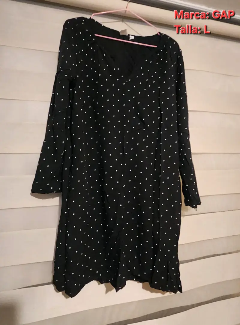 Vestido negro GAP lunares