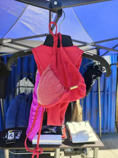 Bikini negro con detalles brillantes - miniatura 4