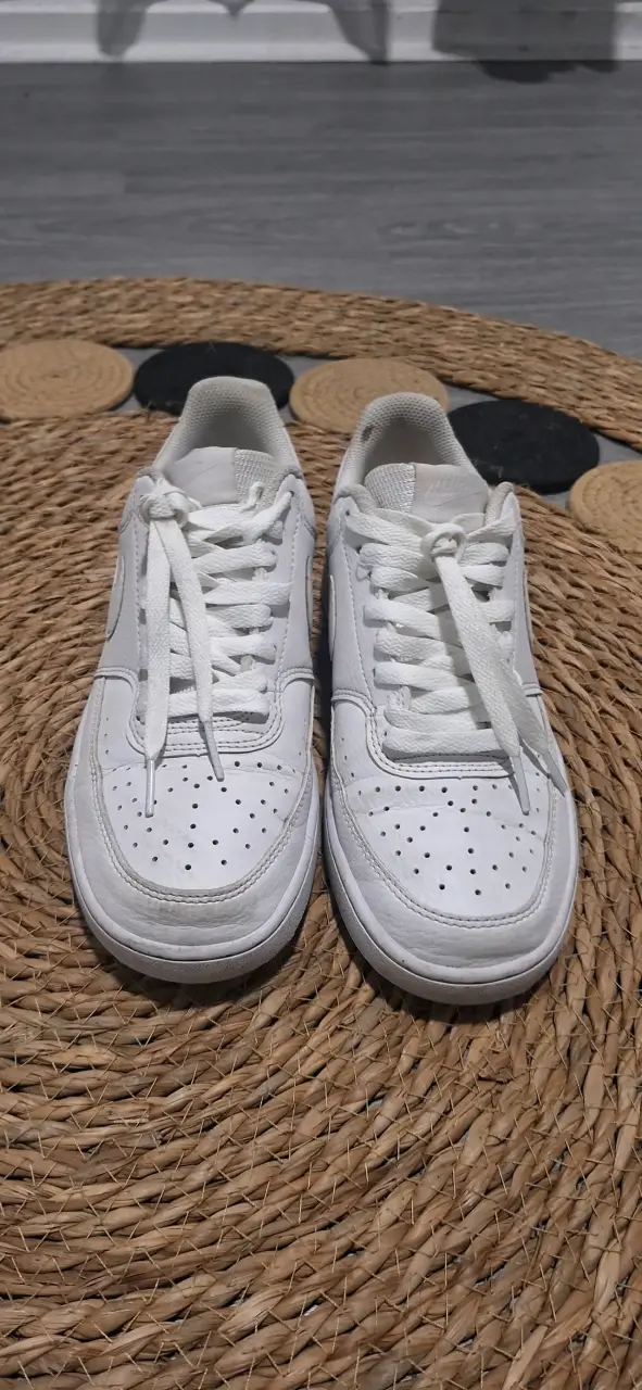 Zapatillas deportivas blancas - 2