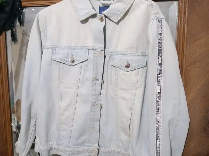Chaqueta de mezclilla clara - 1
