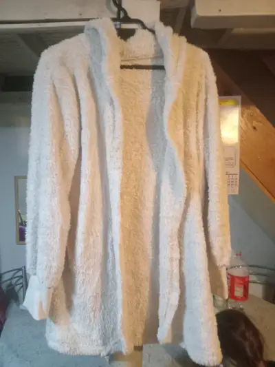 Abrigo de felpa beige - miniatura 1