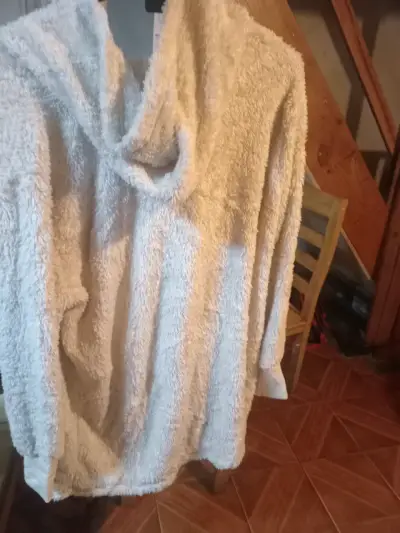 Abrigo de felpa beige - miniatura 3