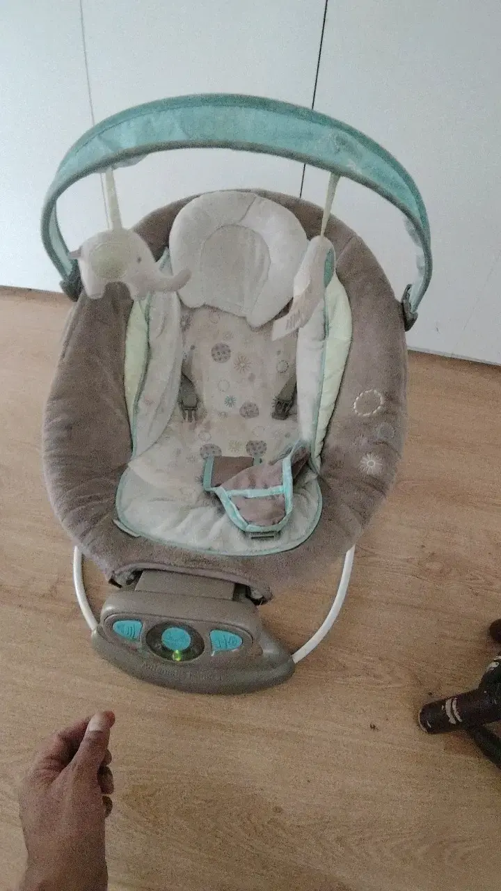 Silla mecedora para bebé gris y celeste - 3