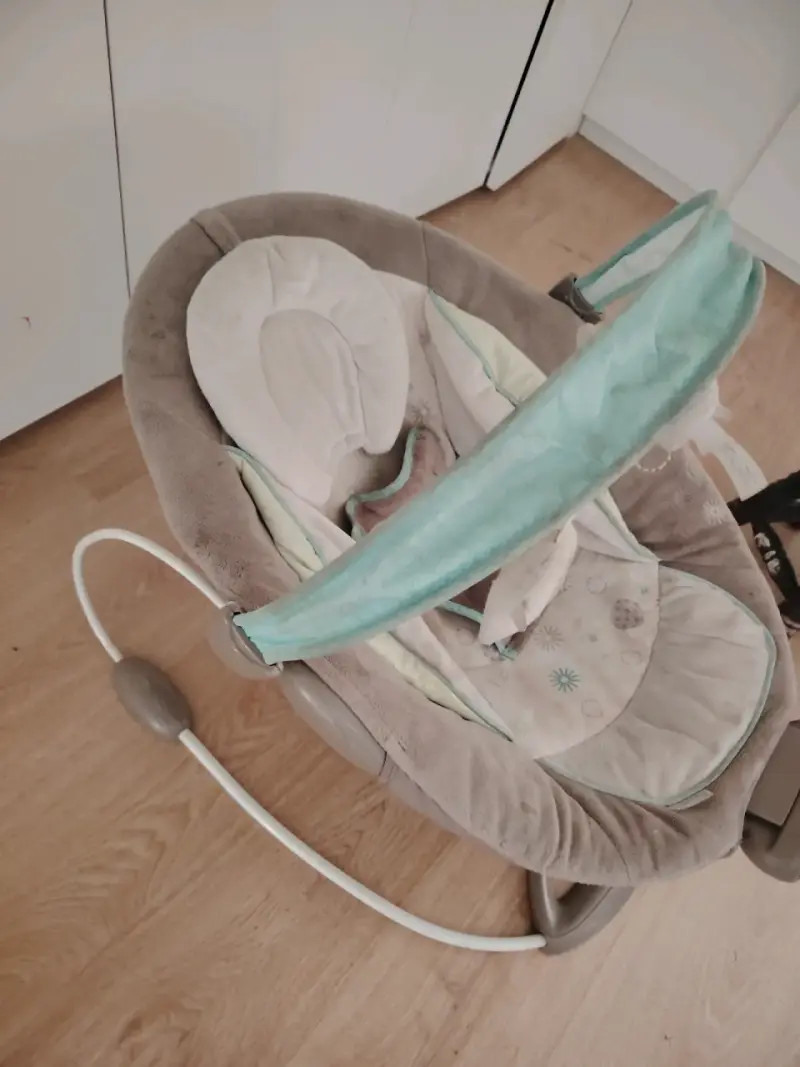 Silla mecedora para bebé gris y celeste - 4