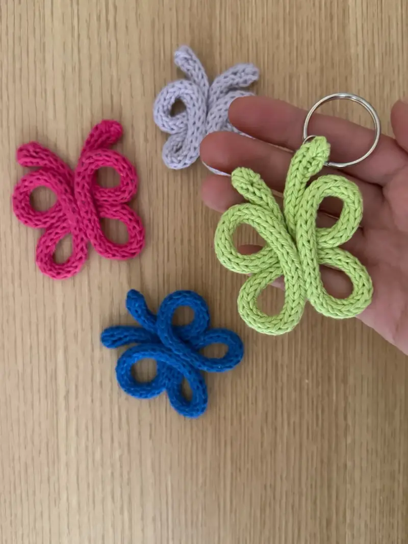Pack de 4 Llaveros mariposa tejidos - 1