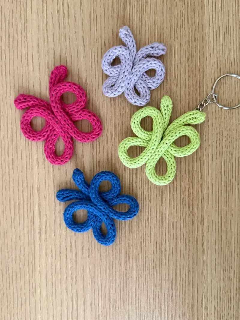 Pack de 4 Llaveros mariposa tejidos - 2