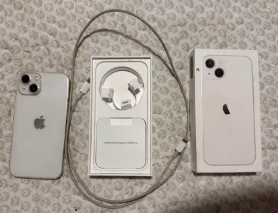 iPhone 13 blanco con caja - miniatura 2
