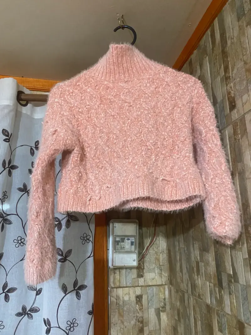 Sweater rosa de lana tejido - 1