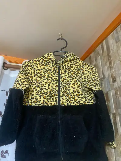 Polerón leopardo con capucha - miniatura 1