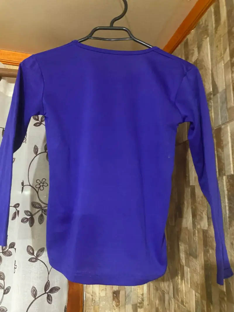 Polera azul de manga larga - 2