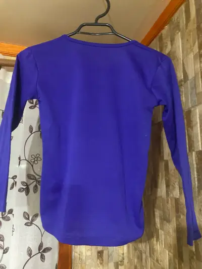 Polera azul de manga larga - miniatura 2
