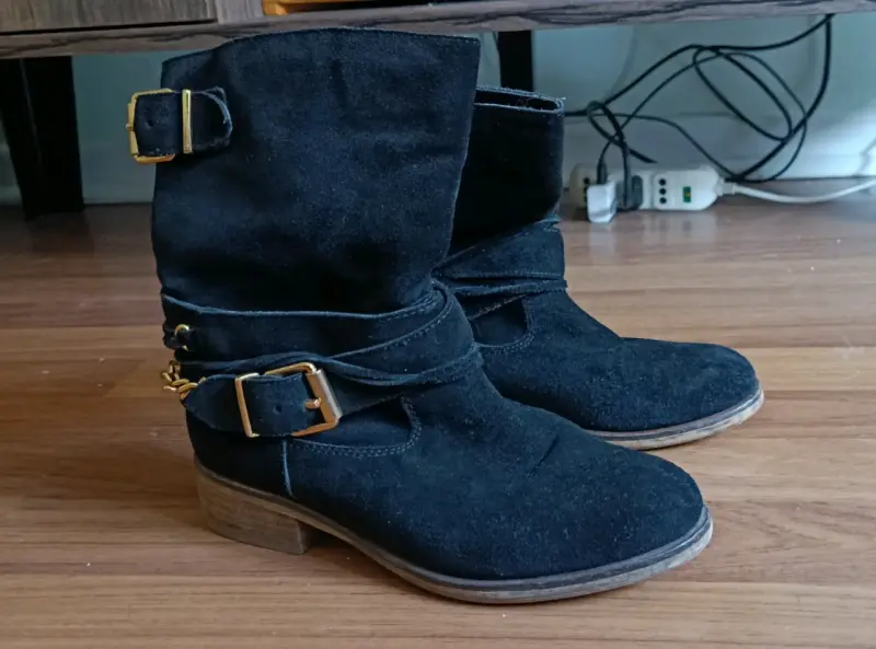 Botines negros de gamuza - 1