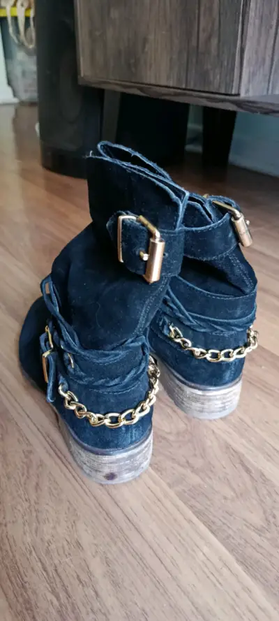 Botines negros de gamuza - miniatura 3