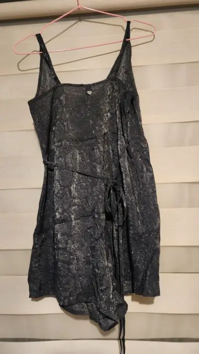 Vestido/Pantalón con brillos - miniatura 2
