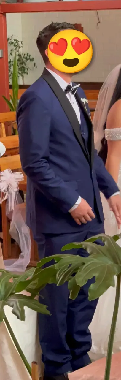 Traje azul con solapa negra, completo. - 4