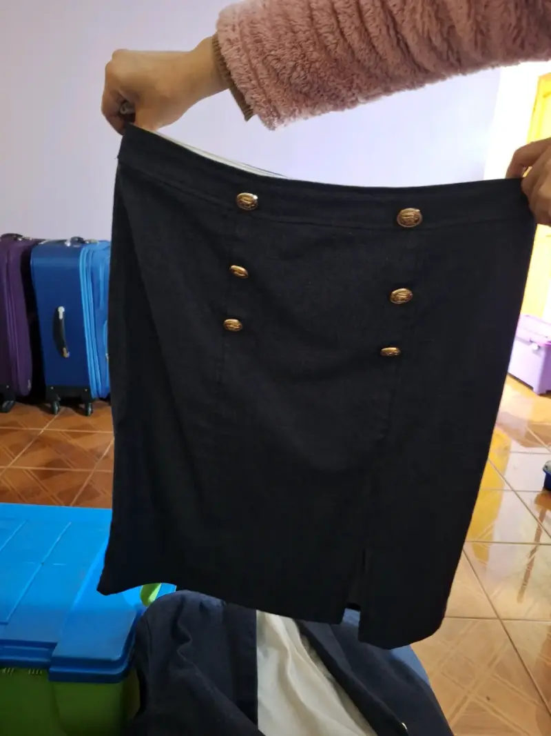 Conjunto blazer y falda negra - 3