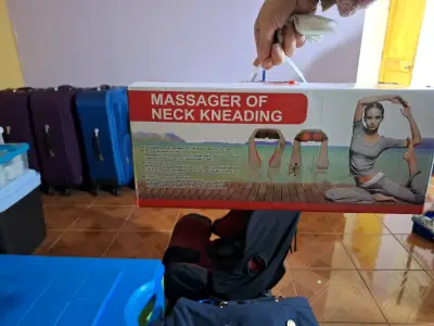 Masajeador de cuello de amasado - miniatura 1