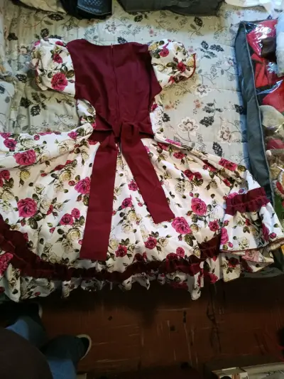 Vestido folclórico floral burdeo - miniatura 3