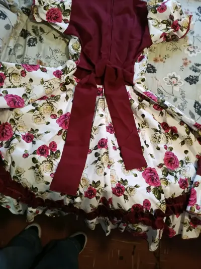 Vestido folclórico floral burdeo - miniatura 5