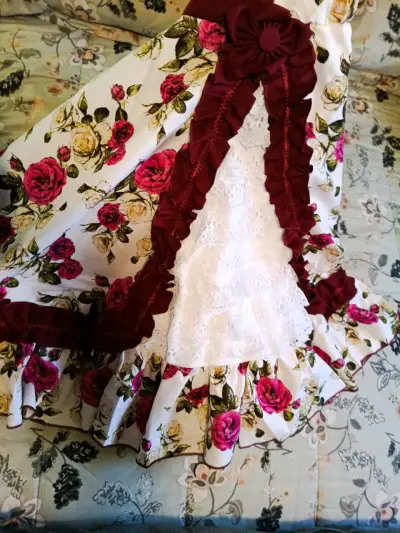 Vestido folclórico floral burdeo - miniatura 6