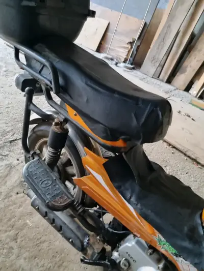 Moto - miniatura 1