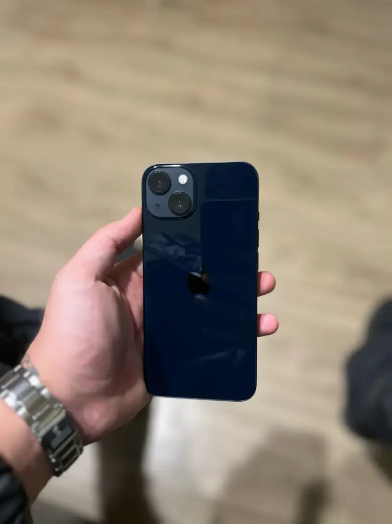 iPhone 13 Navy Blue - 128 GB - 1