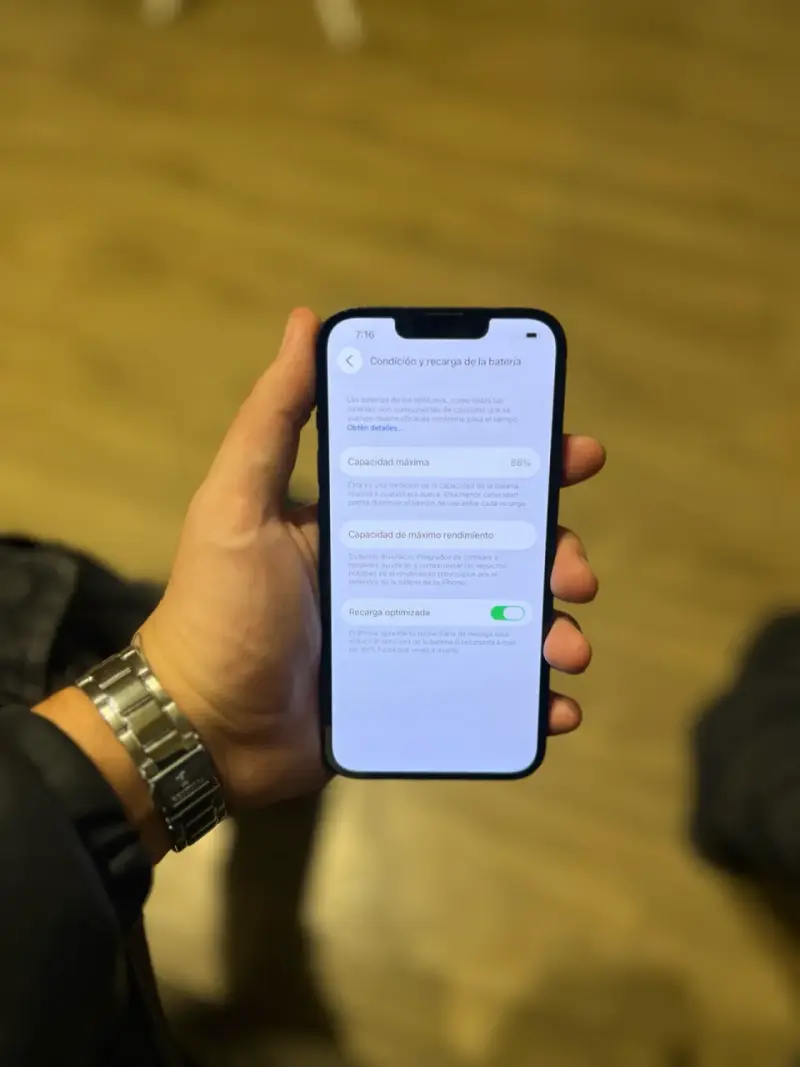 iPhone 13 Navy Blue - 128 GB - 3