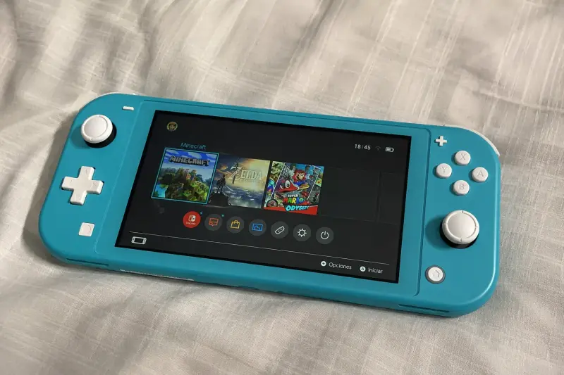 Nintendo Switch Lite - 1