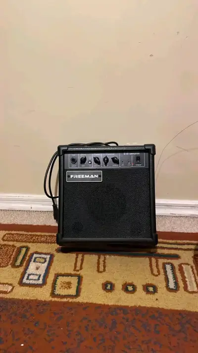 Amplificador y funda para guitarra - miniatura 2