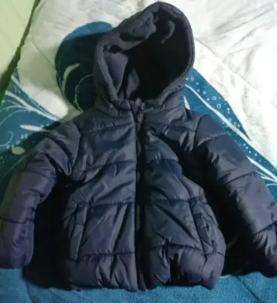 Parka azul marino con capucha talla 24 meses - miniatura 2