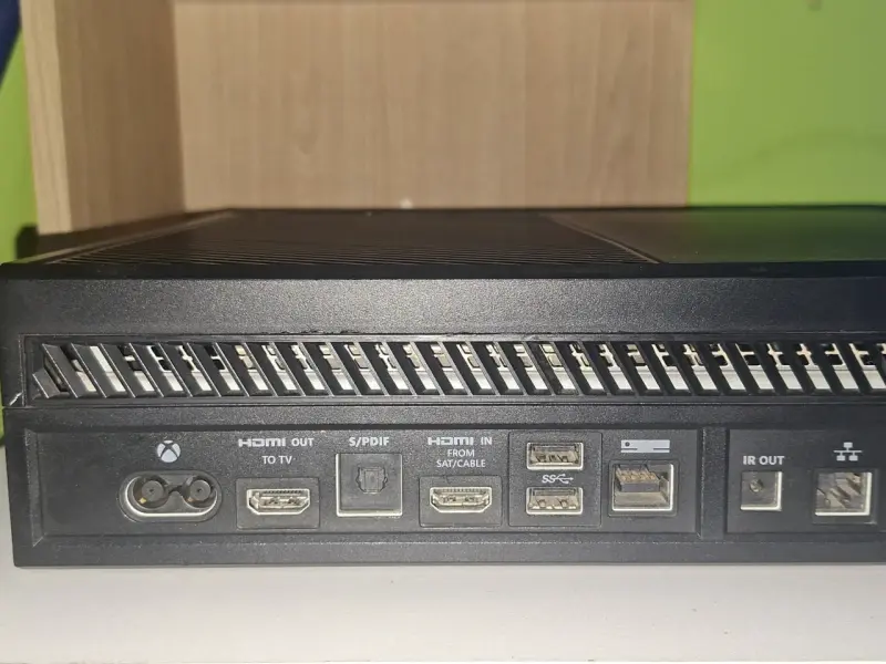 Consola Xbox One con juegos - 2