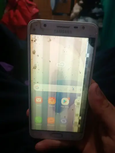 Celular Samsung j7 pantalla dañada - miniatura 3