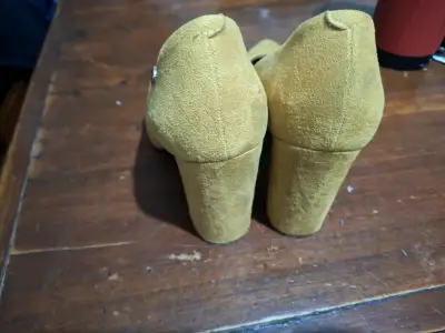Zapatos taco alto mostaza Vizzano - miniatura 3
