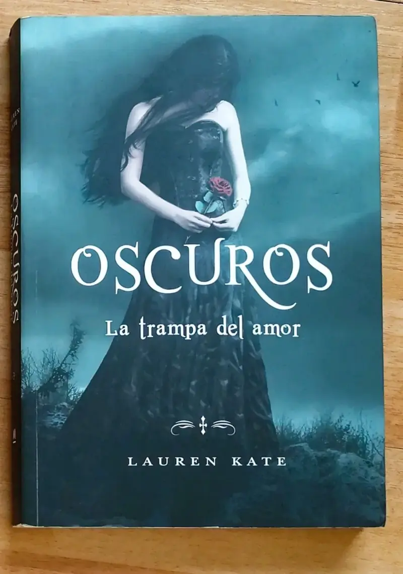 Colección saga Oscuros Lauren Kate libro - 2