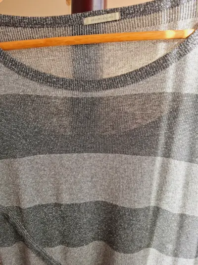 Polera rayado gris y negro - miniatura 2