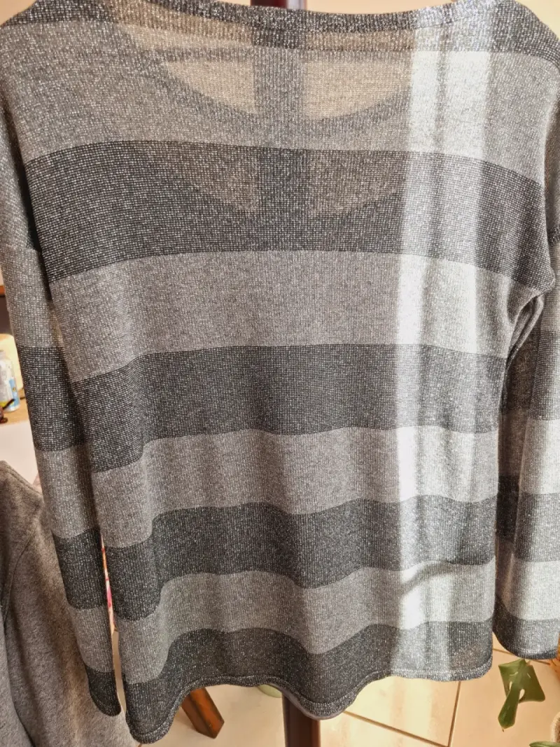 Polera rayado gris y negro - 4