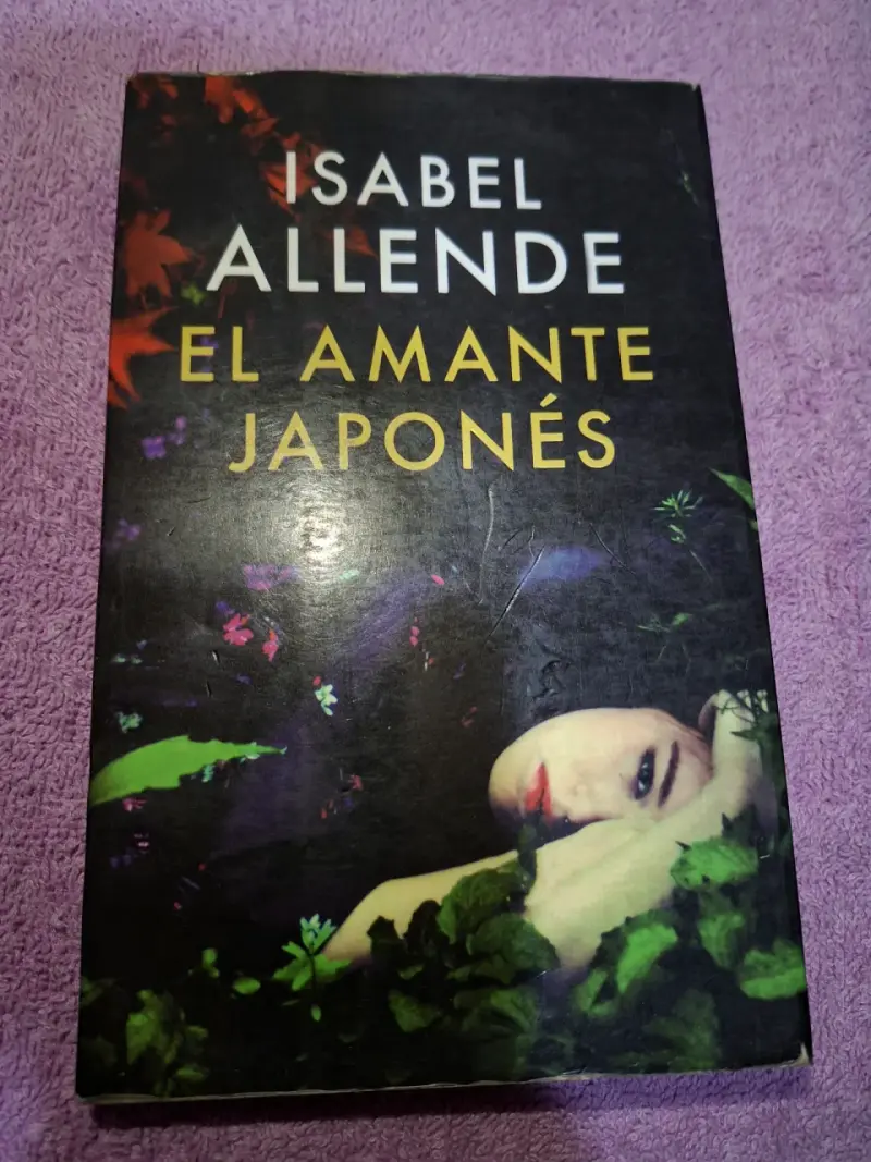 Libro 'El amante japonés' Isabel Allende - 1