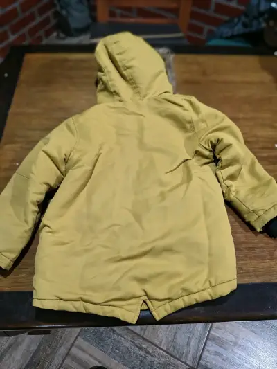 Parka amarilla con capucha - miniatura 1