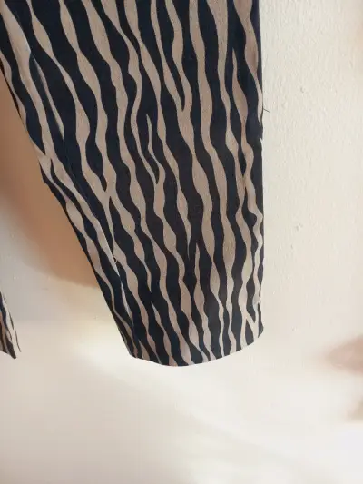 Pantalones estampado animal - miniatura 4