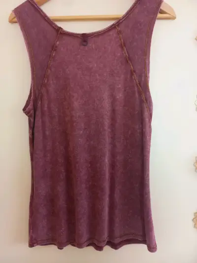Polera sin mangas morada - miniatura 3