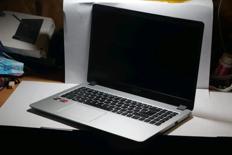 Laptop Acer A515-43 24 GB RAM AMD 3 (CONVERSABLE) - 3