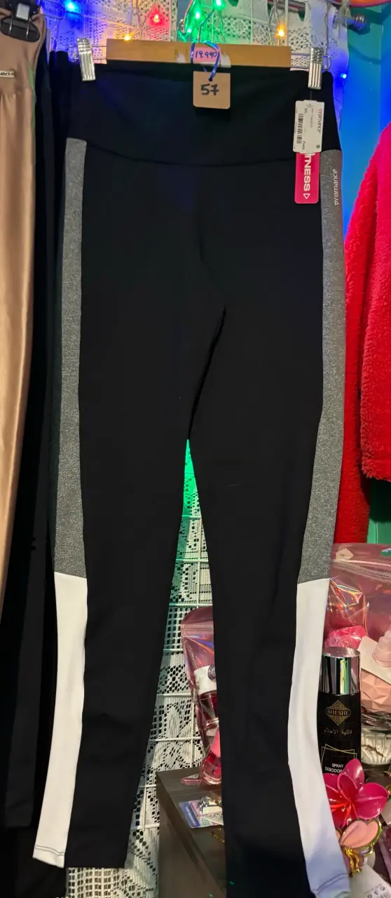 Leggings deportivos blanco y negro - 2