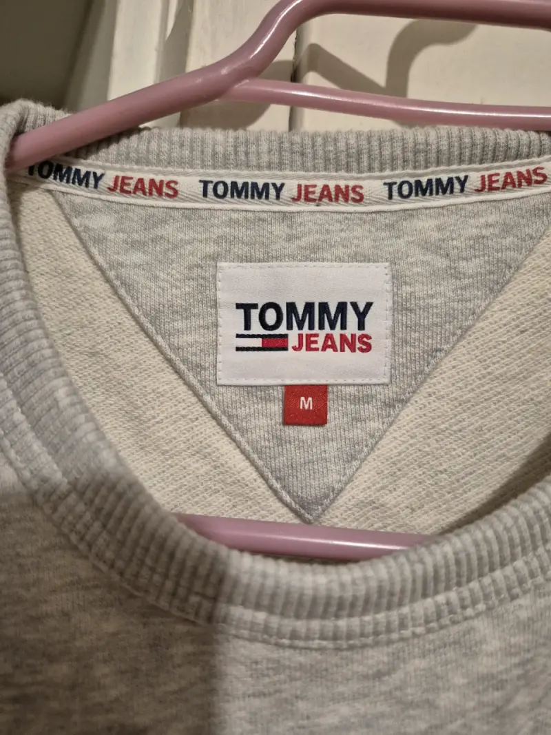 Polerón gris Tommy Jeans - 2