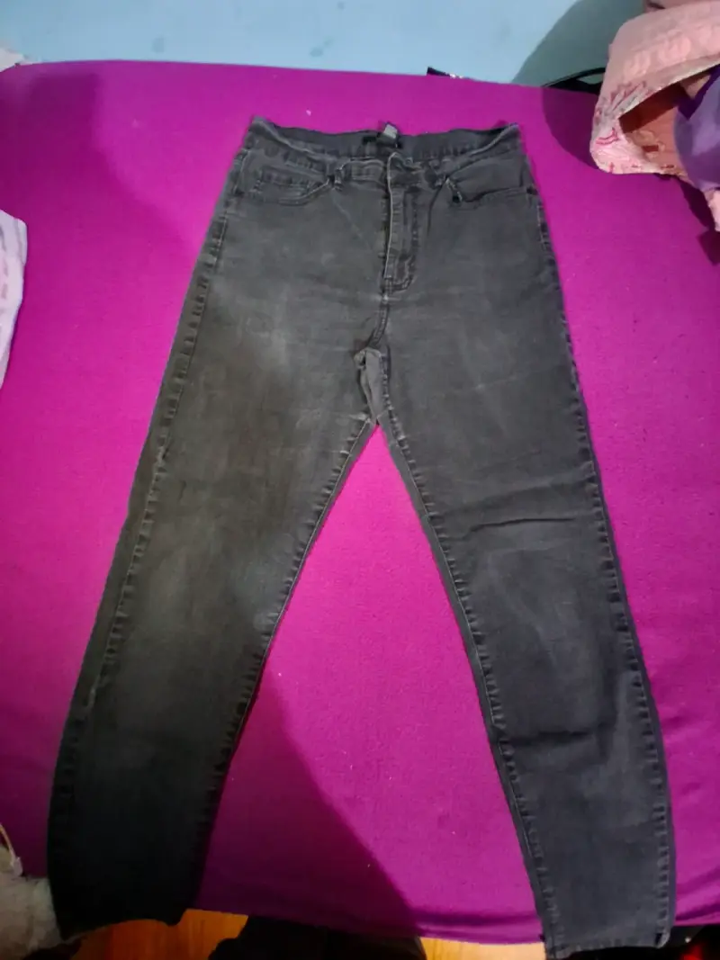 Jeans negros ajustados - 1