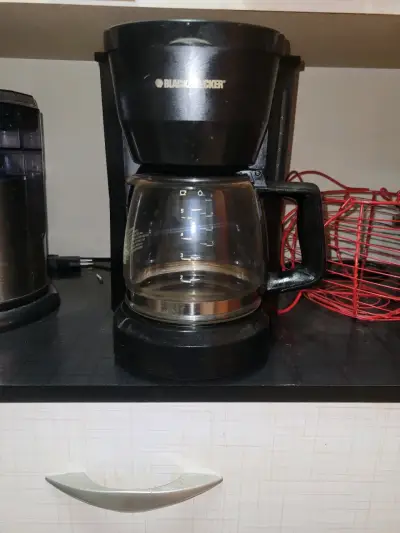 Cafetera Black+Decker negra - miniatura 1